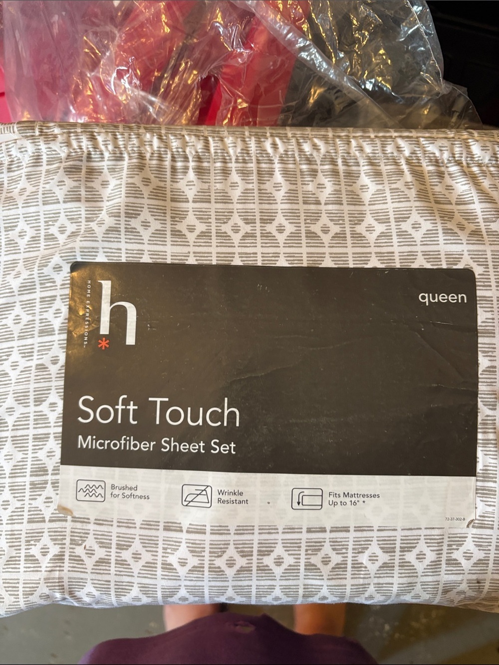 Soft Touch Microfiber Sheet Set - Queen, Gray Geometric